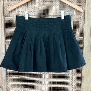 Urban Outfitters Junior Teens Linen Pleated Mini Skirt size Small Petite